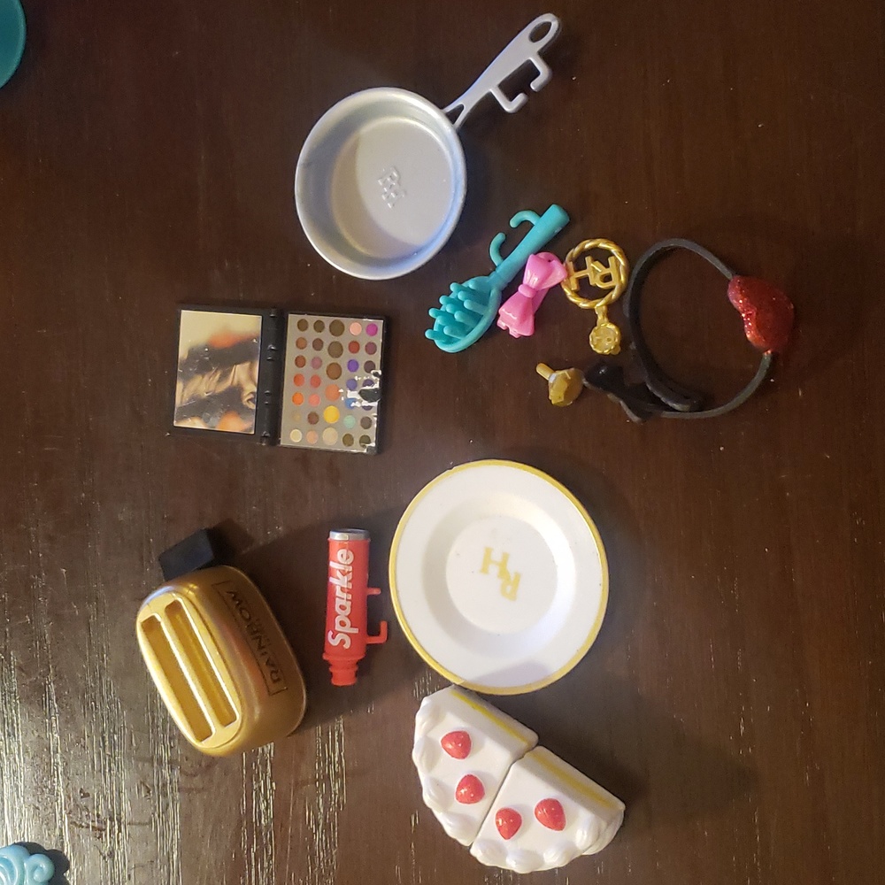Rainbow High accessories  bundle